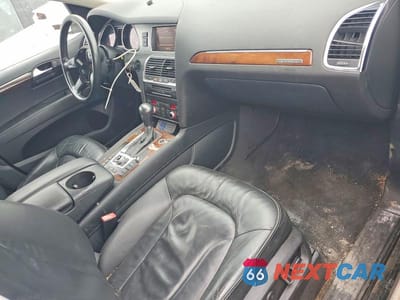 Zdjęcie 8 z 13 samochodu: 2011 AUDI Q7 PREMIUM PLUS VIN:WA1LMAFE0BD007840 - miniatura