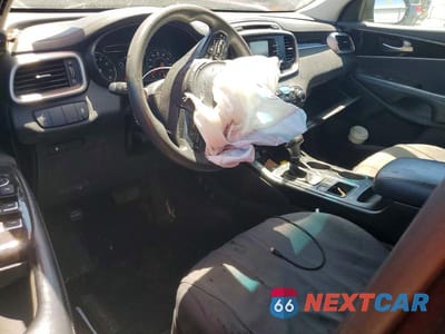 Zdjęcie 8 z 13 samochodu: 2018 KIA SORENTO LX V6 VIN:5XYPG4A50JG352695 - miniatura