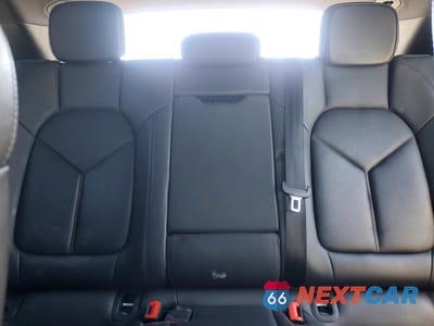 Zdjęcie 10 z 14 samochodu: 2021 PORSCHE MACAN VIN:WP1AA2A59MLB16954 - miniatura