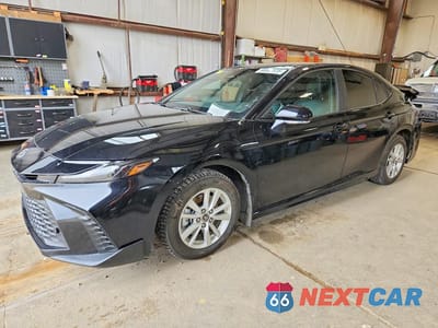 2026 TOYOTA CAMRY LE 4T1DAACK7TU210346 - główne zdjęcie licytacji z USA - miniatura