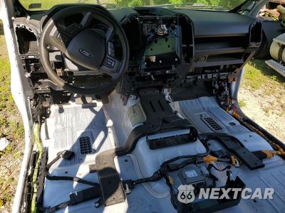 Zdjęcie 8 z 12 samochodu: 2022 FORD F350 SUPER DUTY VIN:1FT8W3DT1NEF77833 - miniatura