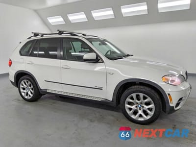 Czwarte zdjęcie samochodu z boku: 2012 BMW X5 XDRIVE35I VIN:5UXZV4C5XCL766455 - miniatura