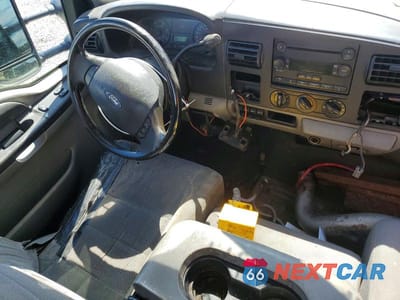 Zdjęcie 8 z 12 samochodu: 2006 FORD F550 SUPER DUTY VIN:1FDAF57P96EA68999 - miniatura