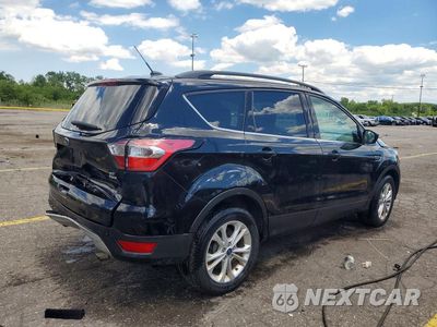 Trzecie zdjęcie samochodu z tyłu: 2018 FORD ESCAPE SE VIN:1FMCU9GD7JUB38476 - miniatura