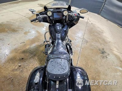 Zdjęcie 6 z 9 samochodu: 2017 INDIAN CHIEFTAIN VIN:56KTCAAA3H3356187 - miniatura