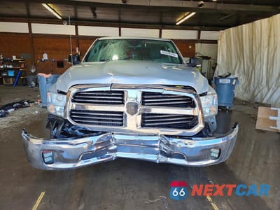 Piąte zdjęcie samochodu w środku: 2014 RAM 1500 SLT VIN:1C6RR7GT1ES367370 - miniatura