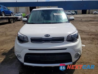 Piąte zdjęcie samochodu w środku: 2018 KIA SOUL + VIN:KNDJP3A51J7901429 - miniatura