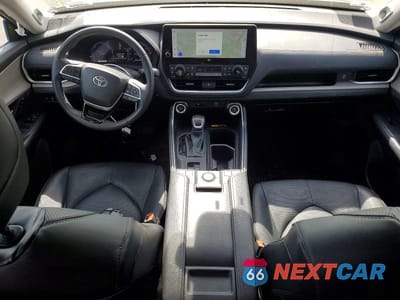 Zdjęcie 8 z 13 samochodu: 2024 TOYOTA GRAND HIGHLANDER HYBRID LIMITED VIN:5TDACAB54RS018795 - miniatura