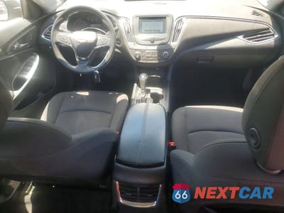 Zdjęcie 8 z 12 samochodu: 2018 CHEVROLET MALIBU LT VIN:1G1ZD5ST2JF114671 - miniatura