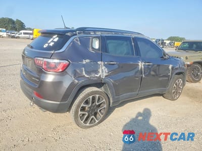 Trzecie zdjęcie samochodu z tyłu: 2018 JEEP COMPASS LIMITED VIN:3C4NJDCB5JT104706 - miniatura