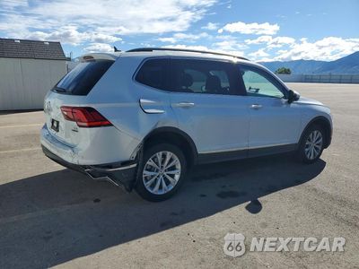 Trzecie zdjęcie samochodu z tyłu: 2018 VOLKSWAGEN TIGUAN VIN:3VV2B7AX3JM106742 - miniatura