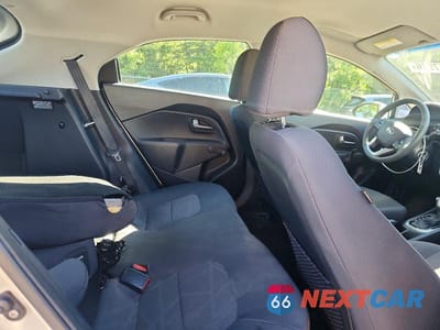 Zdjęcie 10 z 12 samochodu: 2014 KIA RIO LX VIN:KNADM5A33E6333998 - miniatura