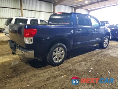 Trzecie zdjęcie samochodu z tyłu: 2011 TOYOTA TUNDRA CREWMAX SR5 VIN:5TFEM5F19BX026873 - miniatura