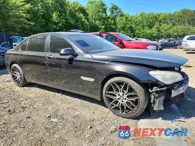 Czwarte zdjęcie samochodu z boku: 2015 BMW 750 LXI VIN:WBAYF8C55FD654367 - miniatura