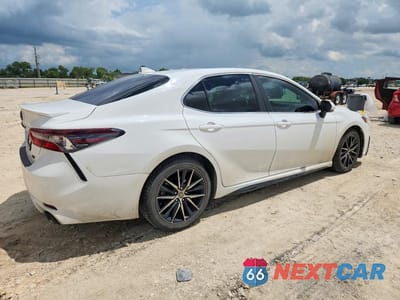 Trzecie zdjęcie samochodu z tyłu: 2022 TOYOTA CAMRY SE VIN:4T1T11AKXNU658193 - miniatura