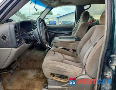 Zdjęcie 7 z 13 samochodu: 2003 CHEVROLET SUBURBAN C1500 VIN:3GNEC16Z63G215415 - miniatura