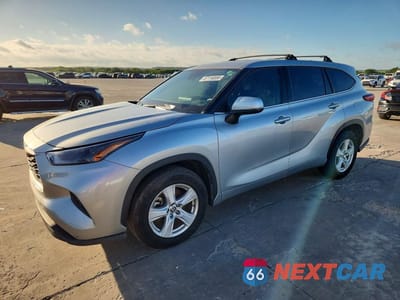 2022 TOYOTA HIGHLANDER L 5TDCZRAH1NS550632 - główne zdjęcie licytacji z USA - miniatura