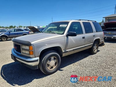 1999 GMC YUKON 1GKEK13R0XJ734825 - główne zdjęcie licytacji z USA - miniatura