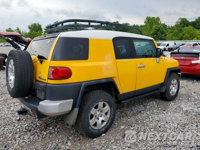 Trzecie zdjęcie samochodu z tyłu: 2007 TOYOTA FJ CRUISER BASE VIN:JTEBU11FX70035446 - miniatura