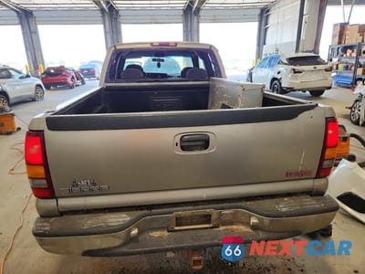 Zdjęcie 6 z 13 samochodu: 1999 GMC NEW SIERRA K1500 VIN:1GTEK19T3XE534688 - miniatura