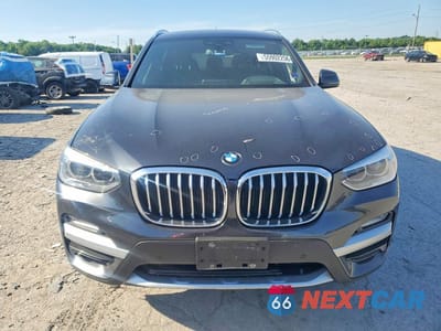 Piąte zdjęcie samochodu w środku: 2018 BMW X3 XDRIVE30I VIN:5UXTR9C53JLC82392 - miniatura