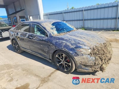 Czwarte zdjęcie samochodu z boku: 2016 FORD TAURUS SHO VIN:1FAHP2KT9GG108576 - miniatura