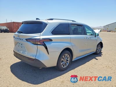 Trzecie zdjęcie samochodu z tyłu: 2024 TOYOTA SIENNA XLE VIN:5TDYRKEC7RS182653 - miniatura