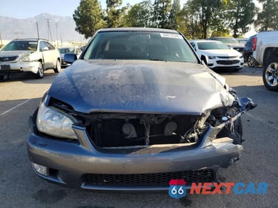 Piąte zdjęcie samochodu w środku: 2004 LEXUS IS 300 VIN:JTHBD192540090628 - miniatura