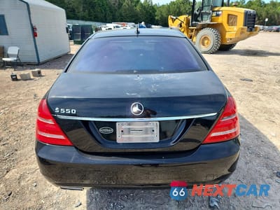 Zdjęcie 6 z 12 samochodu: 2013 MERCEDES-BENZ S 550 VIN:WDDNG7DB3DA510807 - miniatura