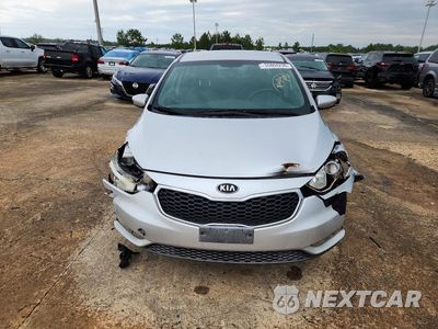 Piąte zdjęcie samochodu w środku: 2015 KIA FORTE LX VIN:KNAFK4A69F5287023 - miniatura