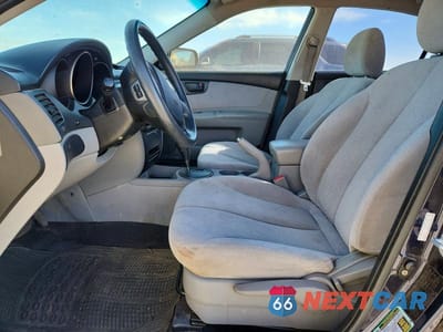Zdjęcie 7 z 12 samochodu: 2010 KIA OPTIMA LX VIN:KNAGG4A82A5427042 - miniatura