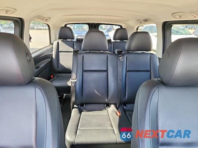 Zdjęcie 10 z 13 samochodu: 2018 MERCEDES-BENZ METRIS VIN:WD4PG2EE5J3489740 - miniatura