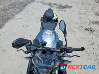Piąte zdjęcie samochodu w środku: 2024 BMW S 1000 R VIN:WB10E5307R6K77925 - miniatura