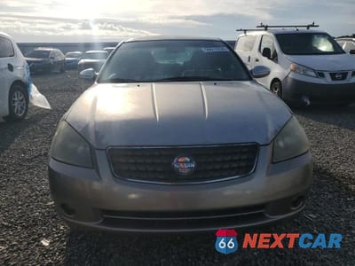 Piąte zdjęcie samochodu w środku: 2006 NISSAN ALTIMA 2.5 VIN:1N4AL11D06N446511 - miniatura