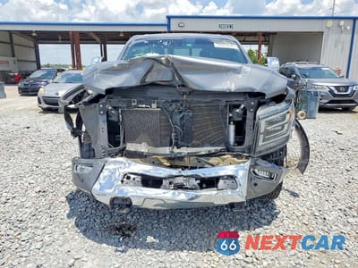 Piąte zdjęcie samochodu w środku: 2023 NISSAN TITAN XD PLATINUM RESERVE VIN:1N6AA1FB4PN114691 - miniatura