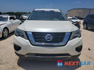 Piąte zdjęcie samochodu w środku: 2017 NISSAN PATHFINDER SL VIN:5N1DR2MN5HC671887 - miniatura