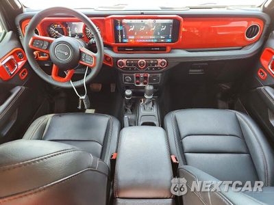 Zdjęcie 8 z 14 samochodu: 2025 JEEP WRANGLER SAHARA VIN:1C4PJXEN4SW531825 - miniatura