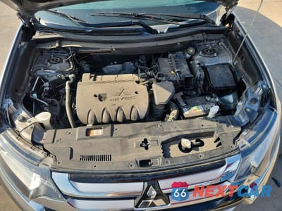 Zdjęcie 12 z 14 samochodu: 2016 MITSUBISHI OUTLANDER ES VIN:JA4AD2A37GZ062203 - miniatura
