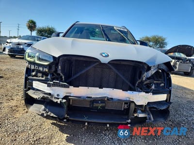 Piąte zdjęcie samochodu w środku: 2022 BMW X3 M VIN:5YM13EC01N9K66769 - miniatura