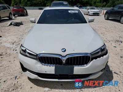 Piąte zdjęcie samochodu w środku: 2022 BMW 530 I VIN:WBA53BH00NWX61366 - miniatura