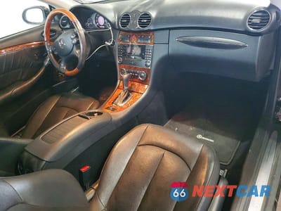 Zdjęcie 10 z 12 samochodu: 2009 MERCEDES-BENZ CLK 350 VIN:WDBTK56F79T105256 - miniatura