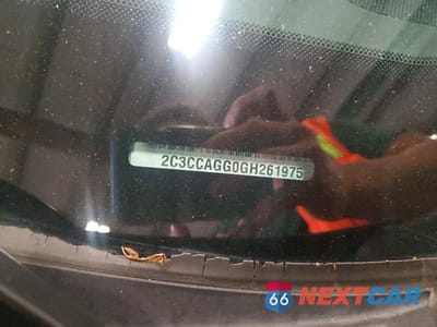 Zdjęcie 12 z 12 samochodu: 2016 CHRYSLER 300 S VIN:2C3CCAGG0GH261975 - miniatura
