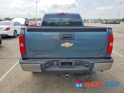 Zdjęcie 6 z 12 samochodu: 2010 CHEVROLET SILVERADO K1500 LS VIN:1GCSKREAXAZ176088 - miniatura
