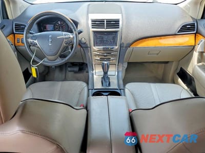 Zdjęcie 8 z 14 samochodu: 2011 LINCOLN MKX VIN:2LMDJ6JK6BBJ08125 - miniatura