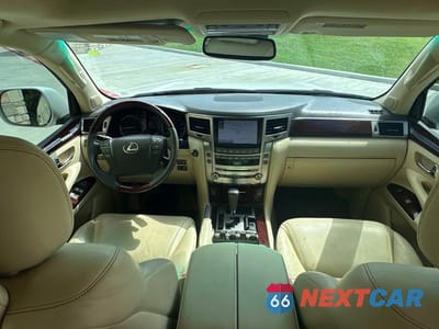 Zdjęcie 9 z 10 samochodu: 2013 LEXUS LX 570 VIN:JTJHY7AX8D4100357 - miniatura