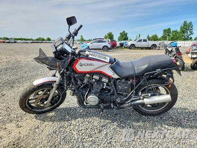 Trzecie zdjęcie samochodu z tyłu: 1984 HONDA VF1100 S VIN:1HFSC1718EA008181 - miniatura