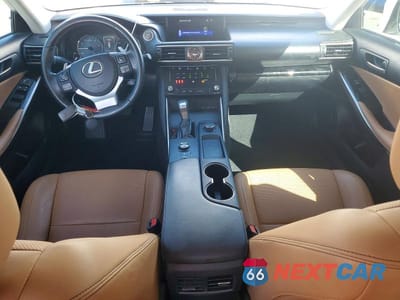 Zdjęcie 8 z 12 samochodu: 2017 LEXUS IS 200T VIN:JTHBA1D25H5055385 - miniatura