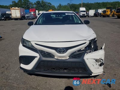 Piąte zdjęcie samochodu w środku: 2021 TOYOTA CAMRY SE NIGHTSHADE VIN:4T1G11BK9MU026980 - miniatura