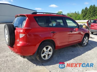 Trzecie zdjęcie samochodu z tyłu: 2006 TOYOTA RAV4 BASE VIN:JTMBK33V666005429 - miniatura