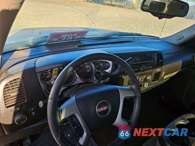 Zdjęcie 9 z 10 samochodu: 2007 GMC NEW SIERRA C1500 VIN:3GTEC13J27G537420 - miniatura